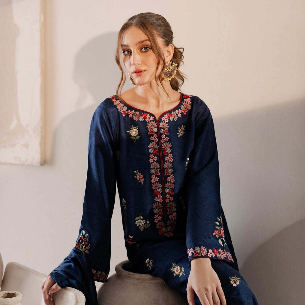 EMBROIDERED LAWN 3PC SUIT-BG331